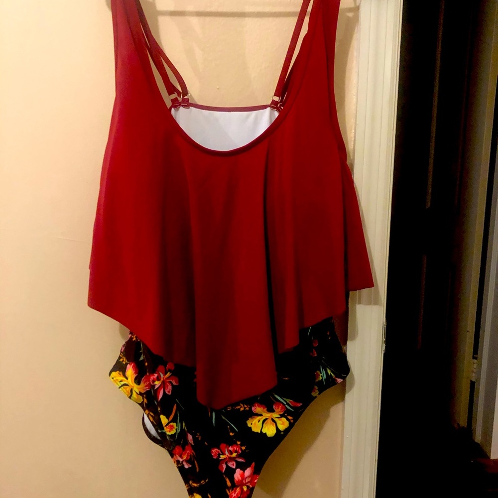 One piece swim suit